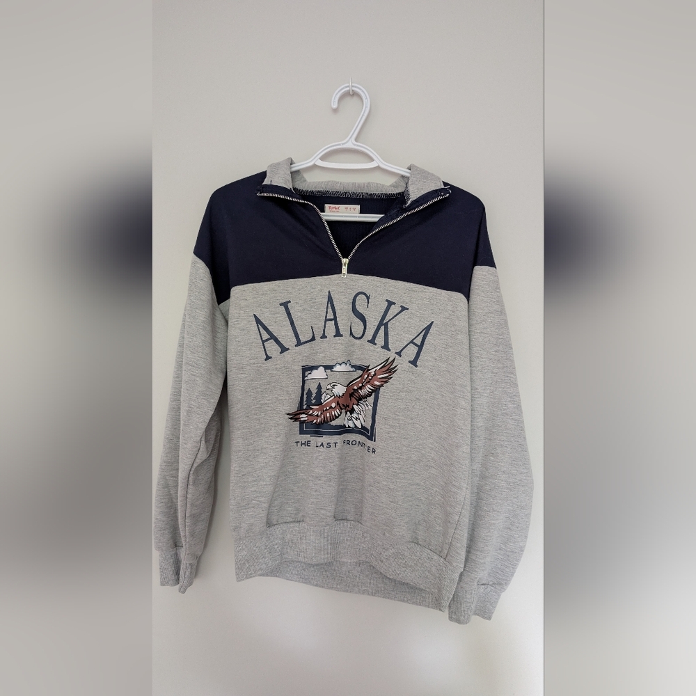 ROMWE Gray and Navy Alaska Sweater